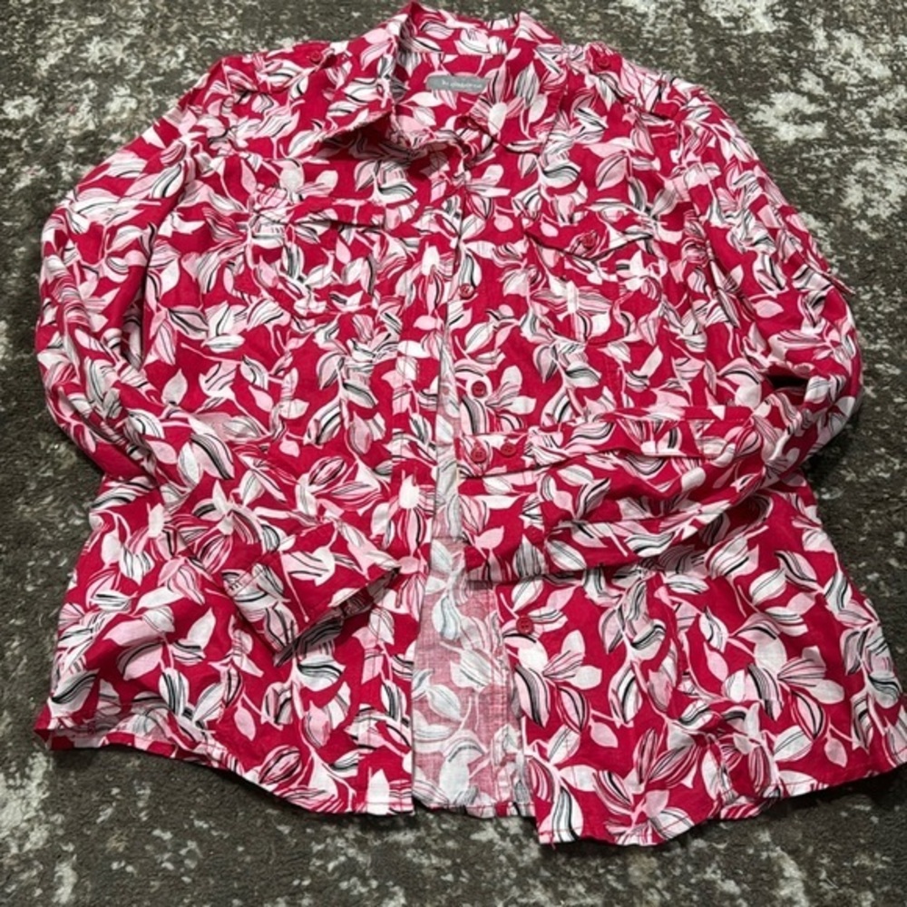 Liz Claiborne Red and White Leaf Print Button Down Shirt